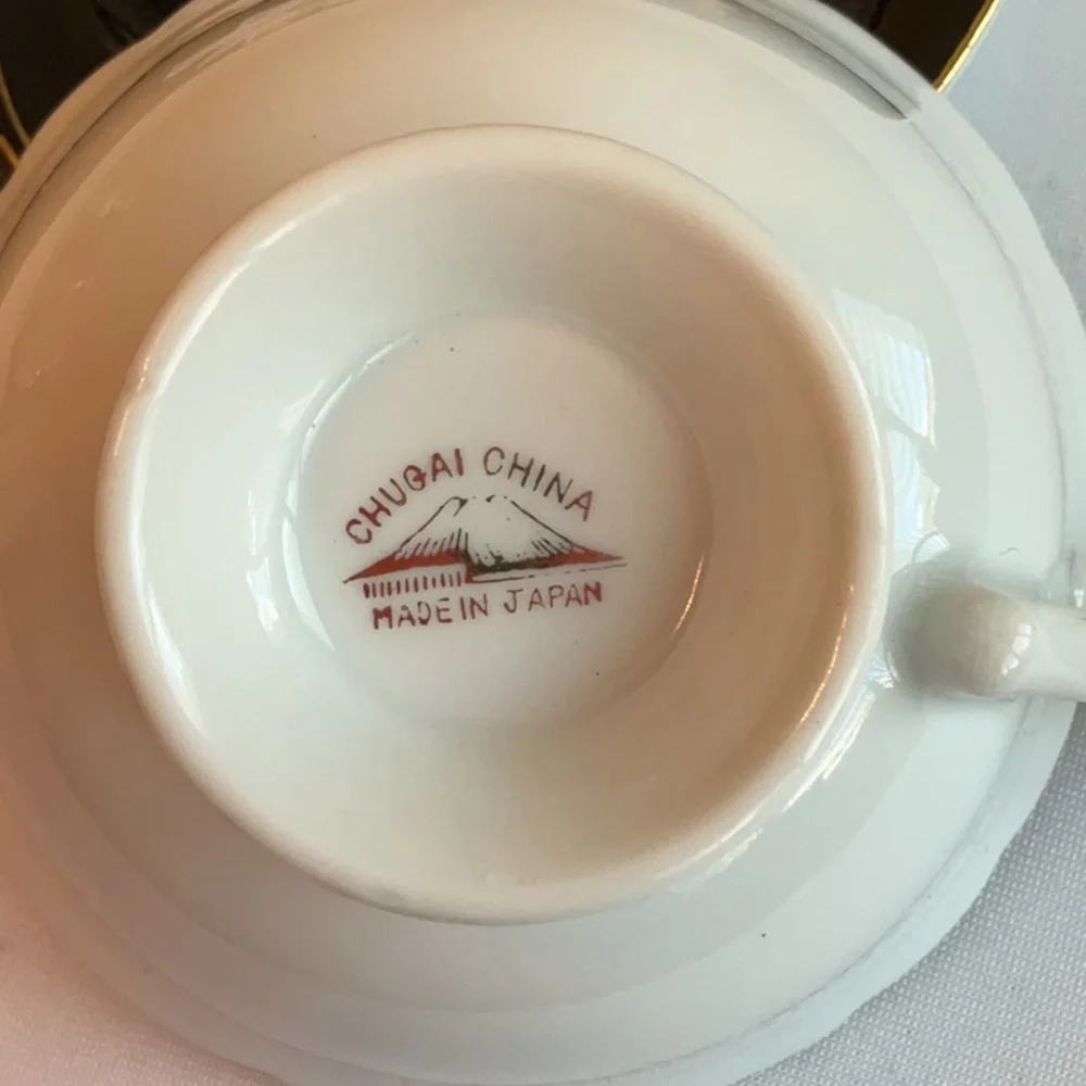 Chugai China ~ Lilies Tea Cup